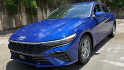 2025 Hyundai Elantra SE