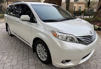 2015 Toyota Sienna XLE 8-Passenger