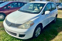 2009 Nissan Versa 1.8 S