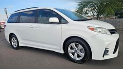 2018 Toyota Sienna LE