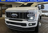 2025 Ford F-450 Super Duty Platinum