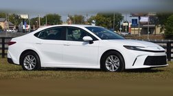 2025 Toyota Camry LE FWD