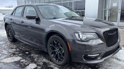 2022 Chrysler 300 Touring L