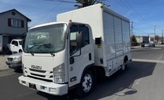 2016 Isuzu beverage body
