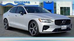 2024 Volvo S60 B5 Plus Dark Theme