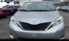 2012 Toyota Sienna LE 7-Passenger