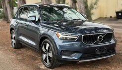 2022 Volvo XC40 T5 Momentum