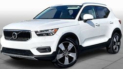 2022 Volvo XC40 T4 Momentum