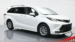 2022 Toyota Sienna XLE 7-Passenger