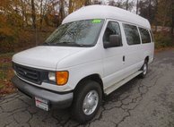 2004 Ford E-Series E-350 SD
