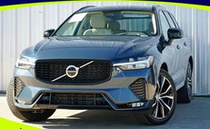 2023 Volvo XC60 B5 Plus Dark Theme