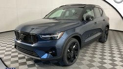 2026 Volvo XC40 B5 Ultra Black Edition