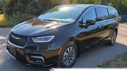 2024 Chrysler Pacifica Hybrid Select