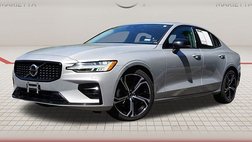 2024 Volvo S60 B5 Plus Dark Theme