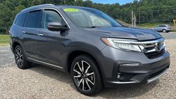 2020 Honda Pilot Touring w/Rear Captain's Chairs
