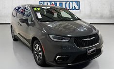 2022 Chrysler Pacifica Hybrid Touring L