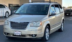 2010 Chrysler Town and Country Touring