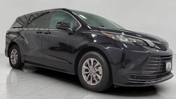 2025 Toyota Sienna LE 8-Passenger