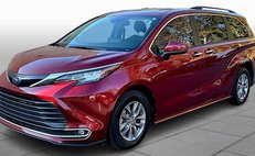 2023 Toyota Sienna XLE