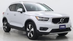2022 Volvo XC40 T5 Momentum