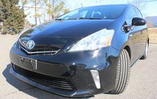 2013 Toyota Prius v Five