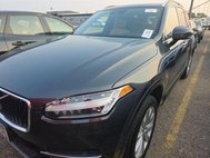 2017 Volvo XC90 T6 Momentum