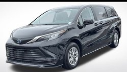 2024 Toyota Sienna LE 8-Passenger