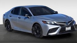 2022 Toyota Camry Hybrid SE