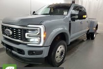 2026 Ford F-450 Super Duty Platinum