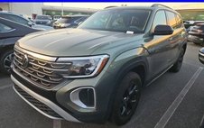 2024 Volkswagen Atlas Peak Edition SE 4Motion