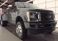 2022 Ford F-450 Super Duty Platinum