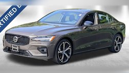 2024 Volvo S60 B5 Ultimate Dark Theme