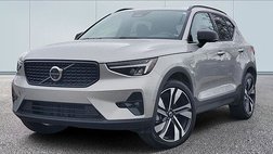 2025 Volvo XC40 B5 Plus Dark Theme