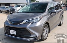 2022 Toyota Sienna XLE