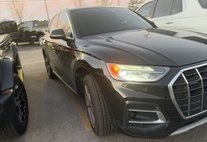 2023 Audi Q5 quattro Premium 40 TFSI