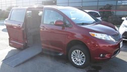 2017 Toyota Sienna XLE