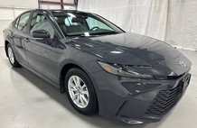 2025 Toyota Camry Hybrid LE
