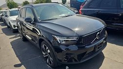 2025 Volvo XC40 B5 Plus Dark Theme