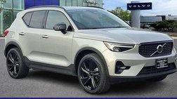 2025 Volvo XC40 B5 Plus Dark Theme
