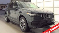 2022 Volvo XC90 T6 Momentum 7-Passenger