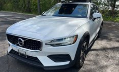 2020 Volvo V60 Cross Country T5