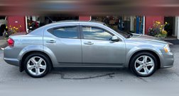 2011 Dodge Avenger Lux