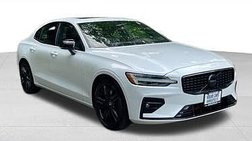 2023 Volvo S60 B5 Plus Black Edition