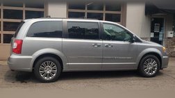 2014 Chrysler Town and Country Touring-L