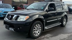 2012 Nissan Pathfinder LE