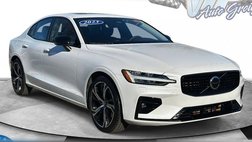 2023 Volvo S60 B5 Core Dark Theme