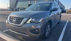 2018 Nissan Pathfinder SV