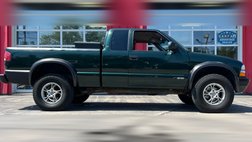 2001 Chevrolet S-10 Base