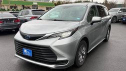 2023 Toyota Sienna LE 8-Passenger