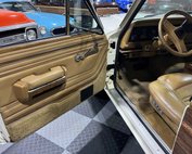 1987 Jeep Grand Wagoneer Base